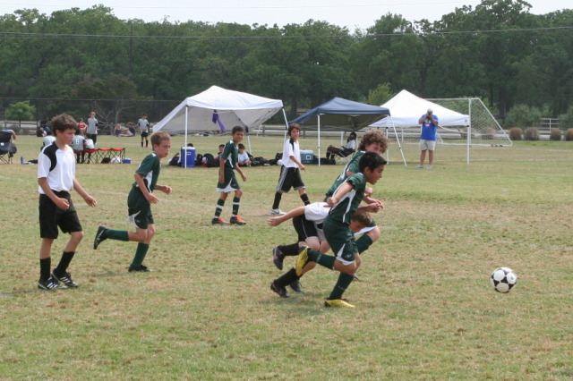 2011/04(April)/soccer/640x480_2011-04-30-Soccer Tournament-155.JPG